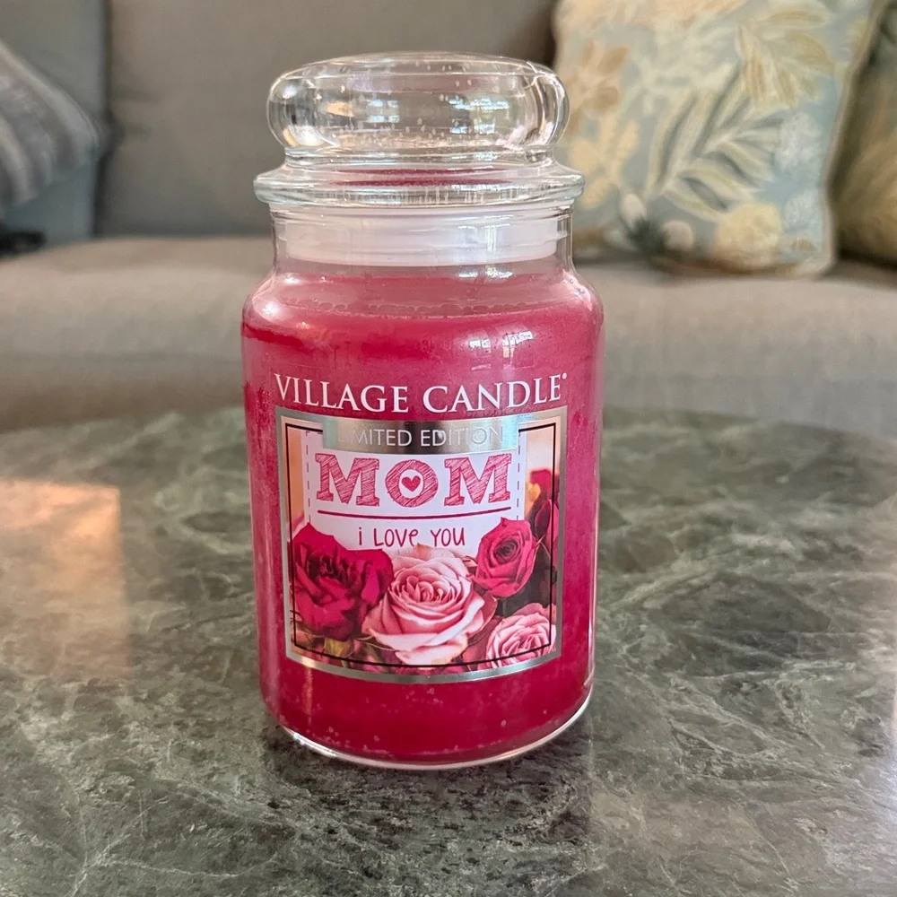 Village Candle Limited Edition 'MOM I Love You' Red Rose Jar Candle - Picture 2 of 9